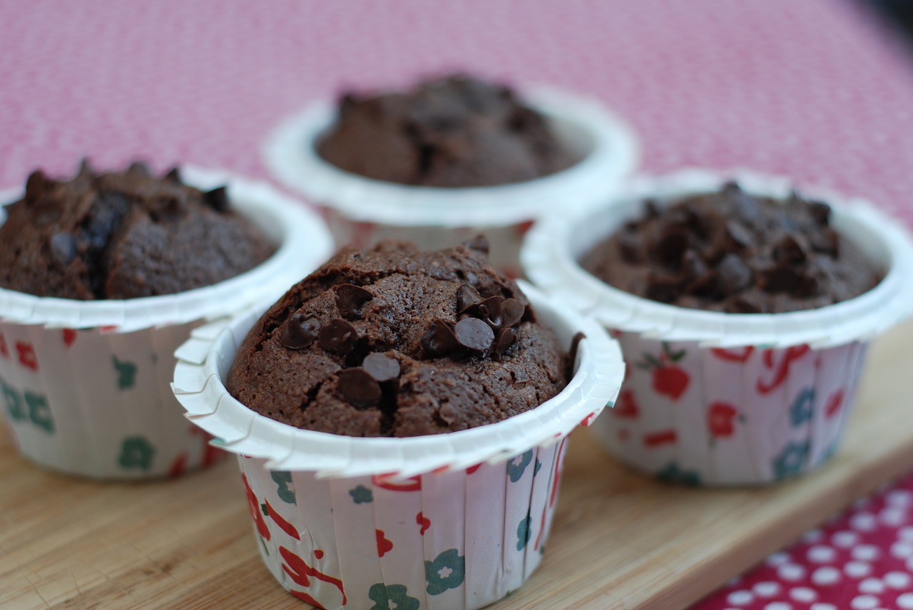 Chocolate muffin cake sweet homemade free image from needpix com