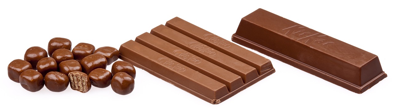 chocolate bar kit-kat gluttony free photo