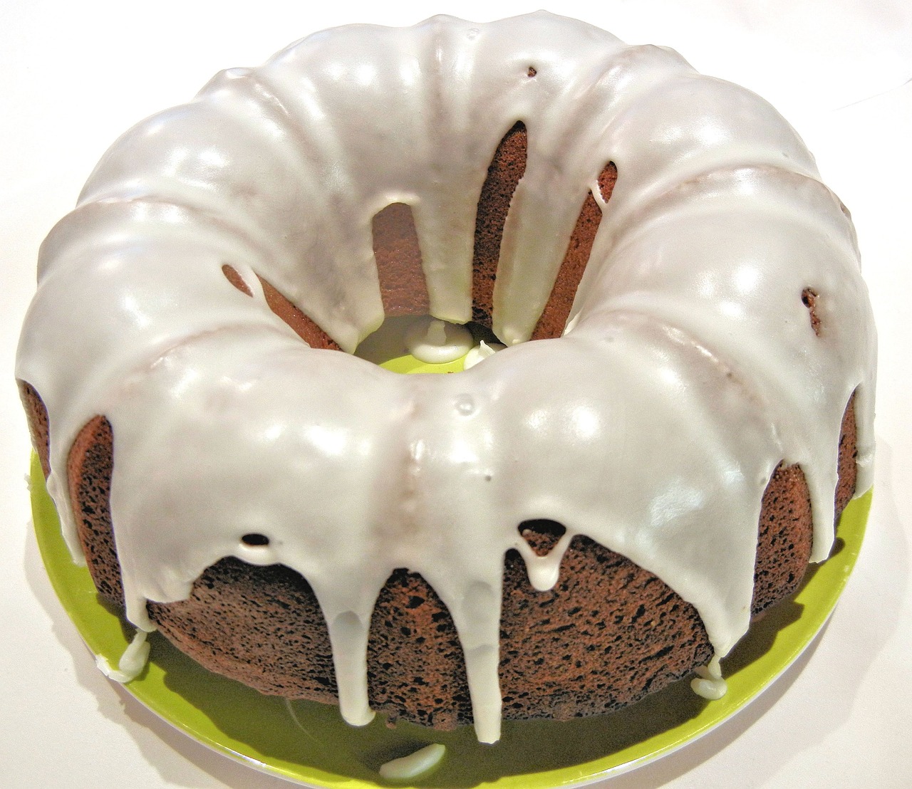 chocolate bundt cake confectioner sugar baked free photo