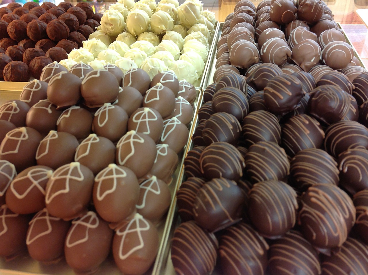 chocolates mozartkugeln sweetness free photo