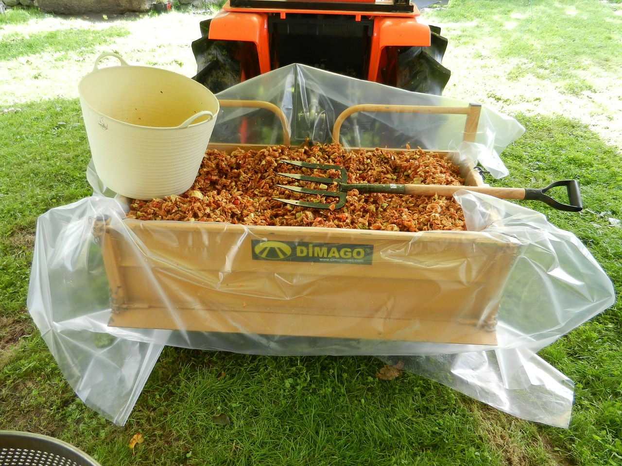 chopped apple tractor cider free photo