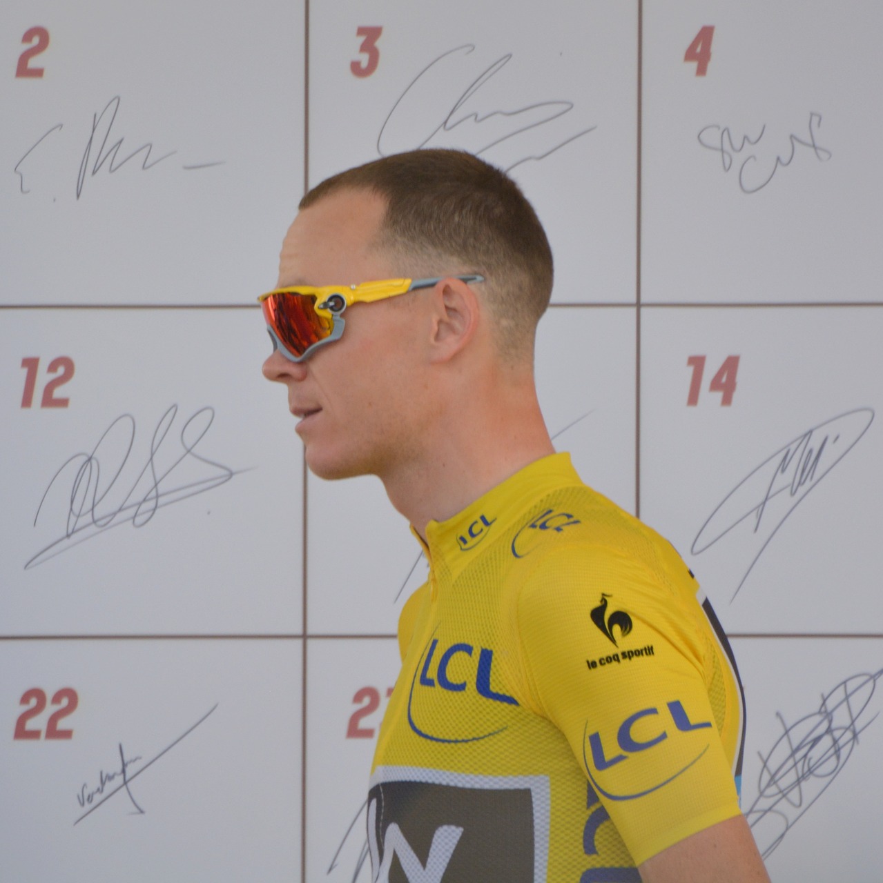 chris froome champion yellow jersey free photo