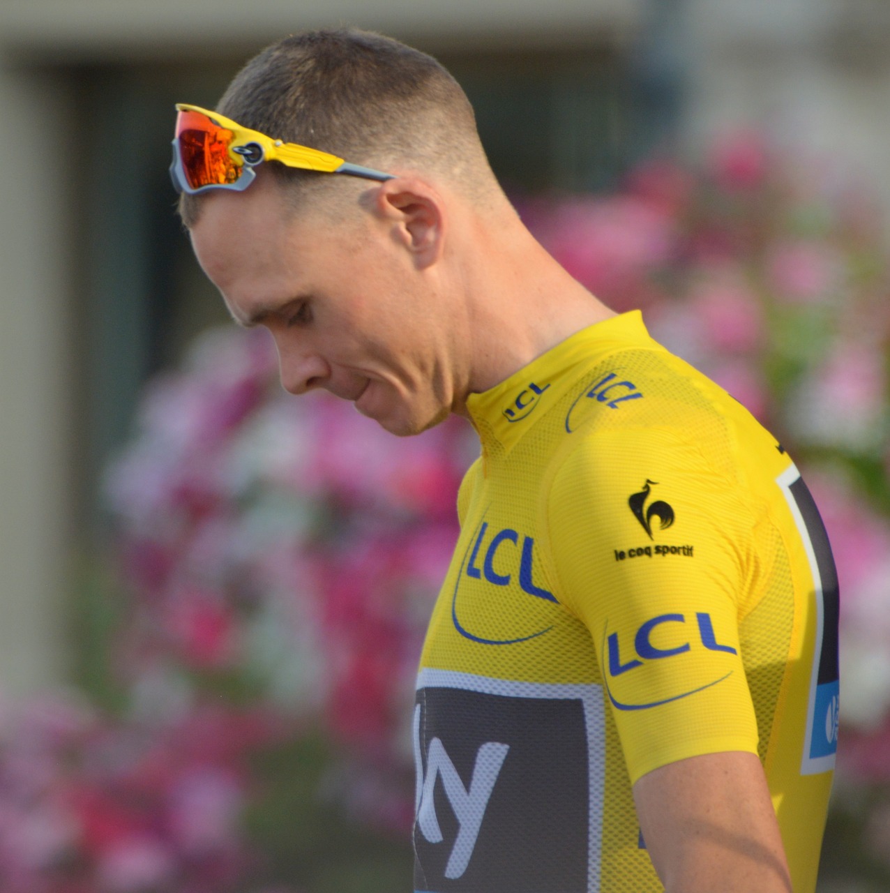 chris froome yellow jersey professional road bicycle racer free photo
