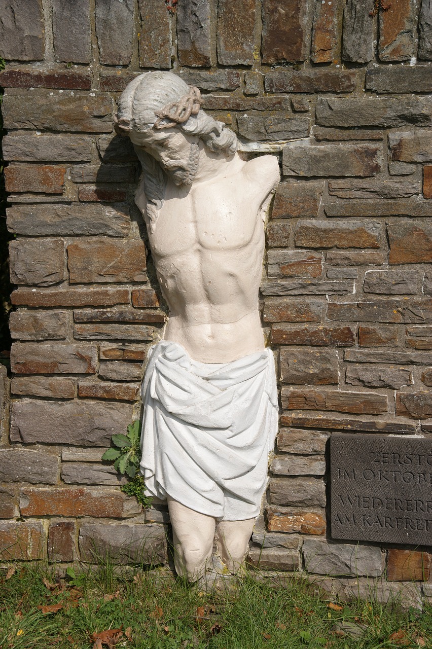 christ kobern germany stations of the cross free photo