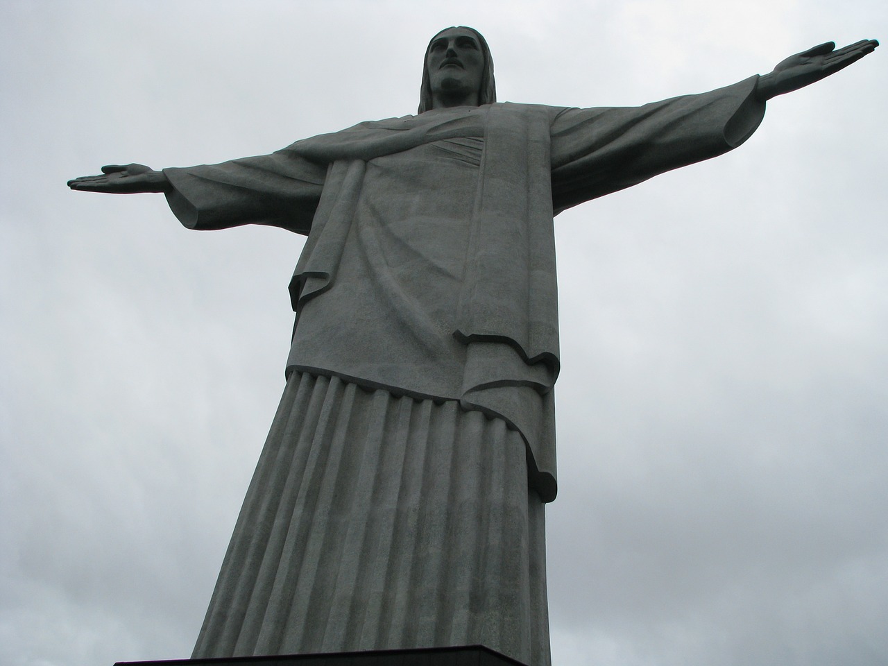 christ the redeemer rio de janeiro statue free photo