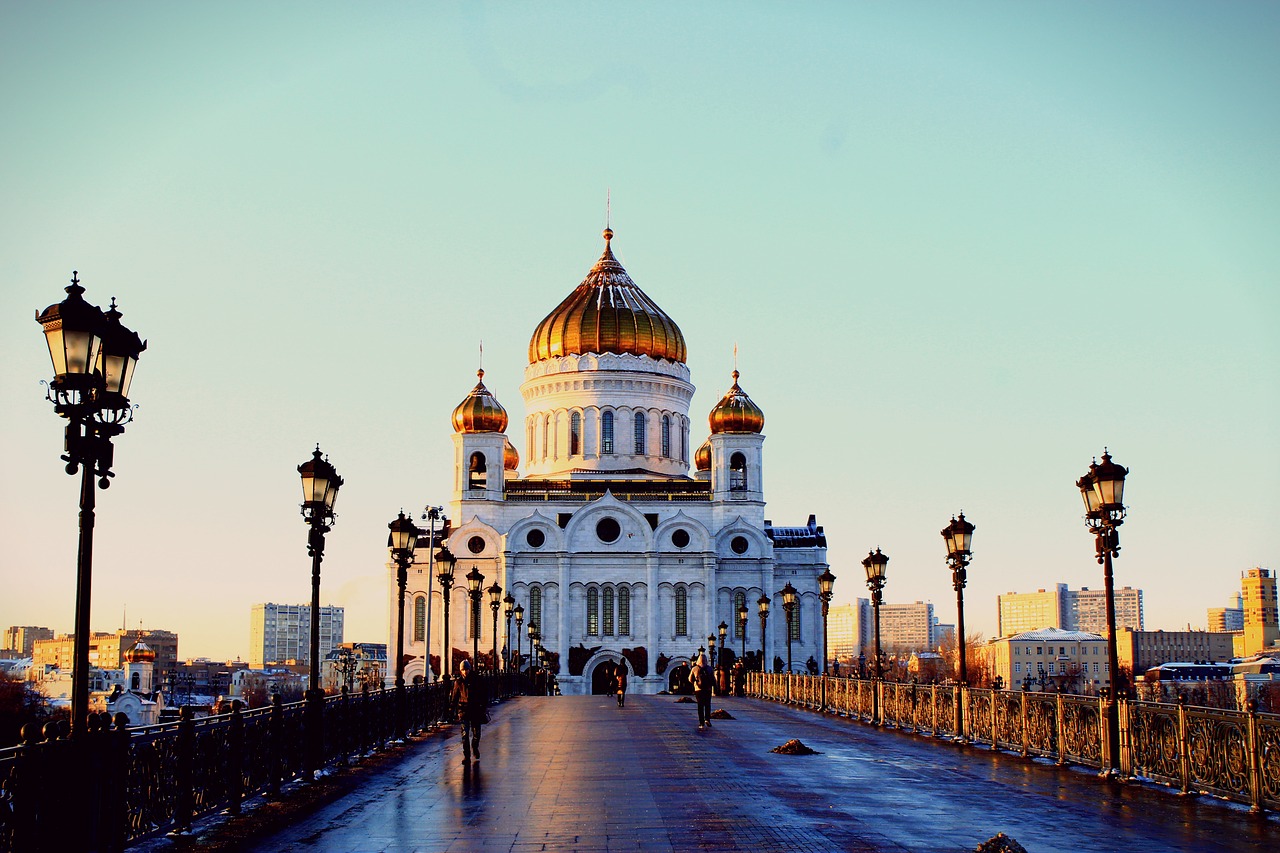christ the savior cathedral moscow kremlevskaya embankment free photo