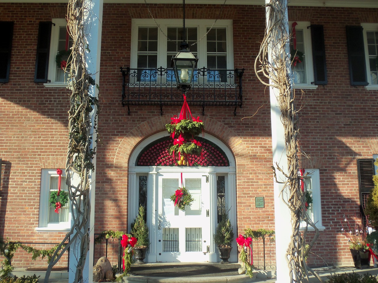 christmas grand entrance free photo