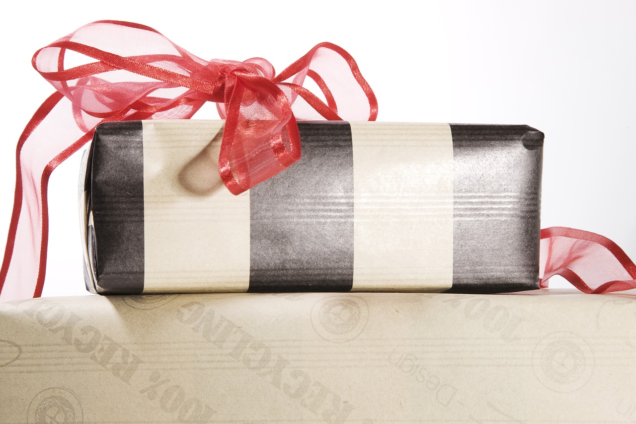 christmas package gift free photo