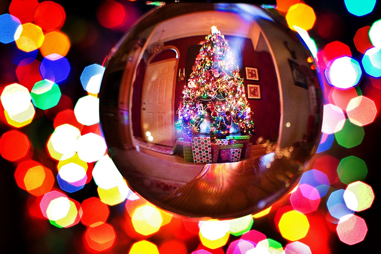 christmas crystal ball christmas tree free photo