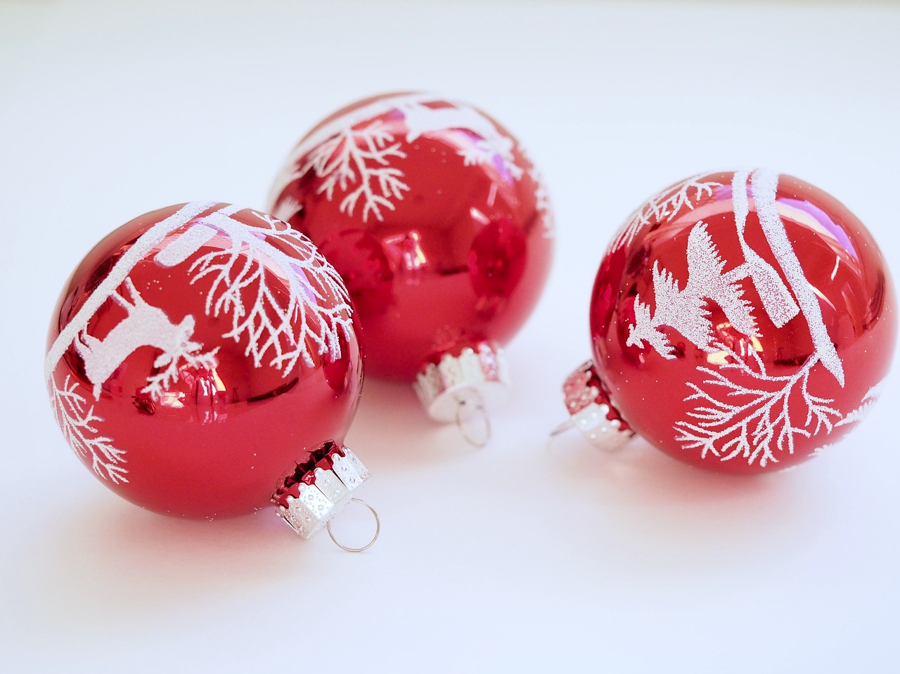 christmas bauble red free photo