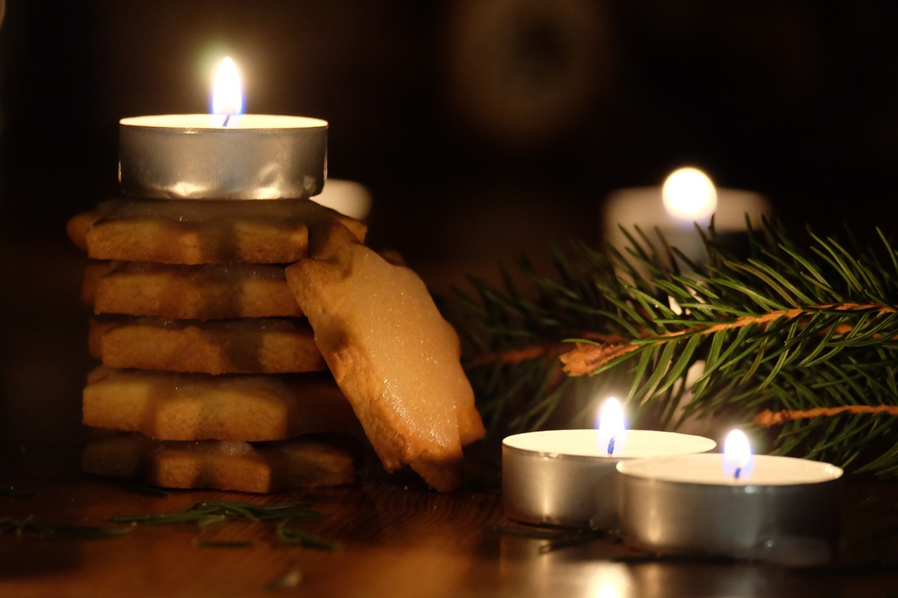 christmas  candles  decoration free photo