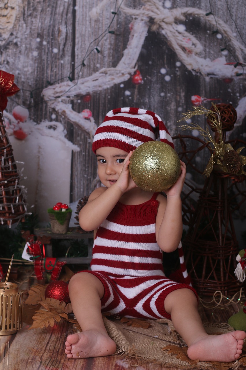 christmas  stripes  gold free photo