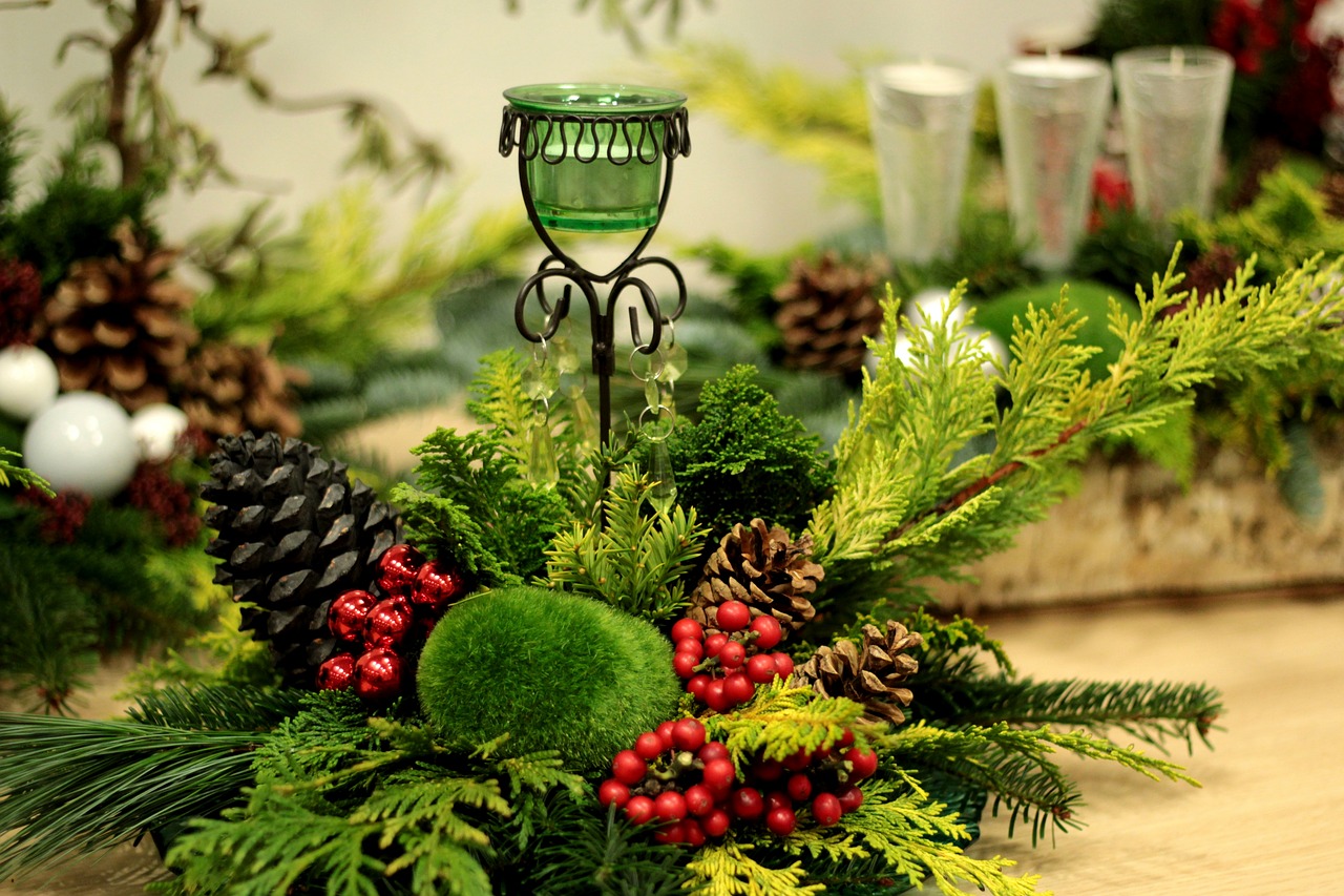 christmas  flower arranging  pine green free photo