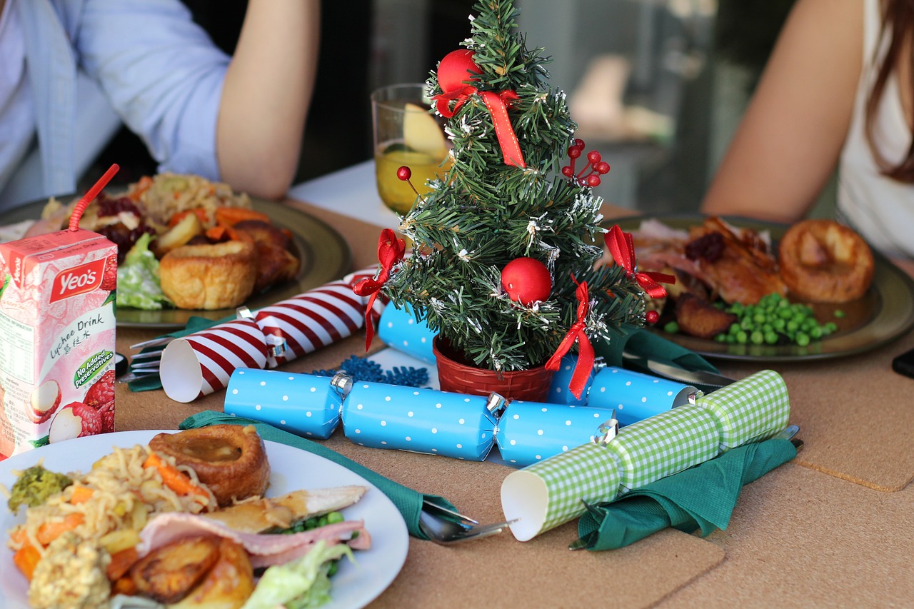 christmas dinner table free photo