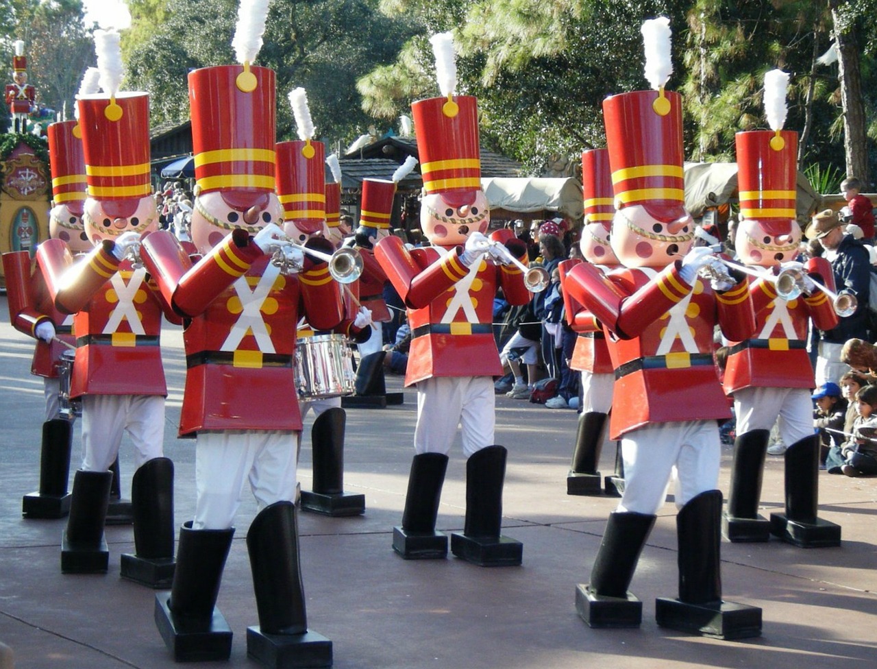 christmas parade magic kingdom free photo