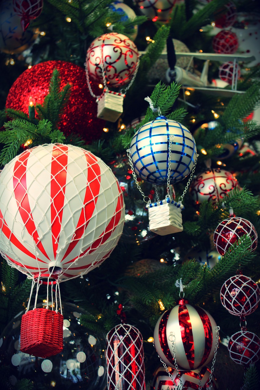 christmas ornaments hot air balloons free photo
