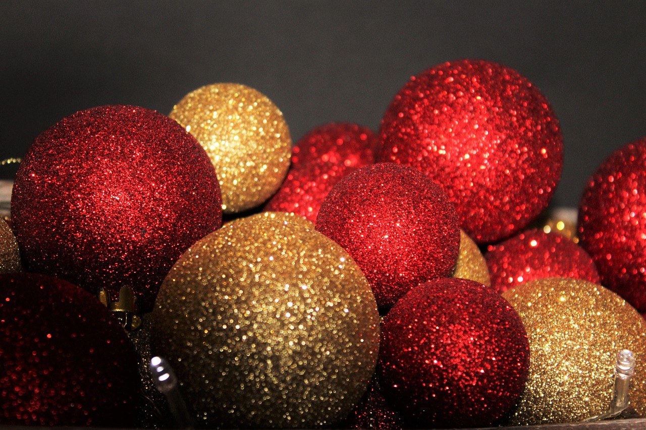 christmas balls weihnachtsbaumschmuck christmas free photo