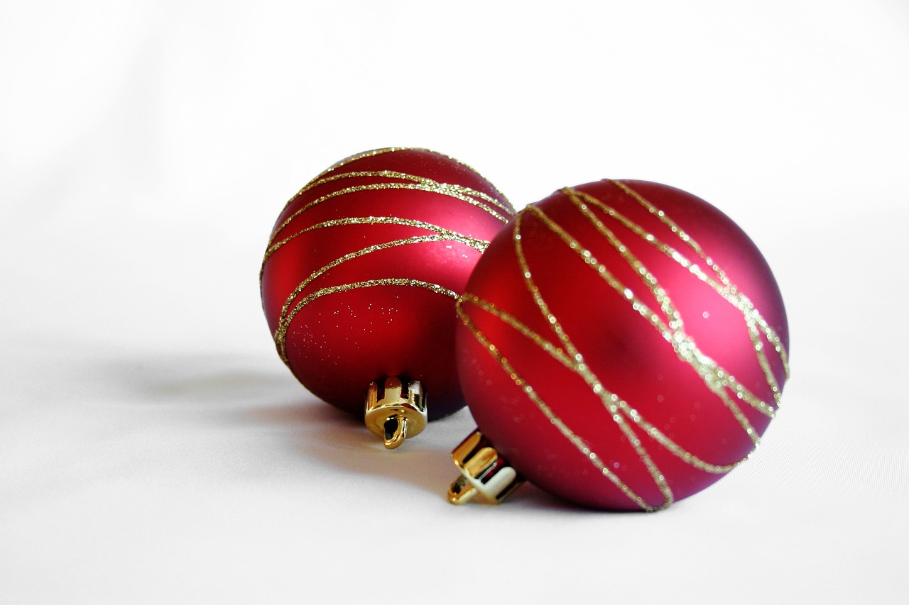 christmas decorations balls red free photo