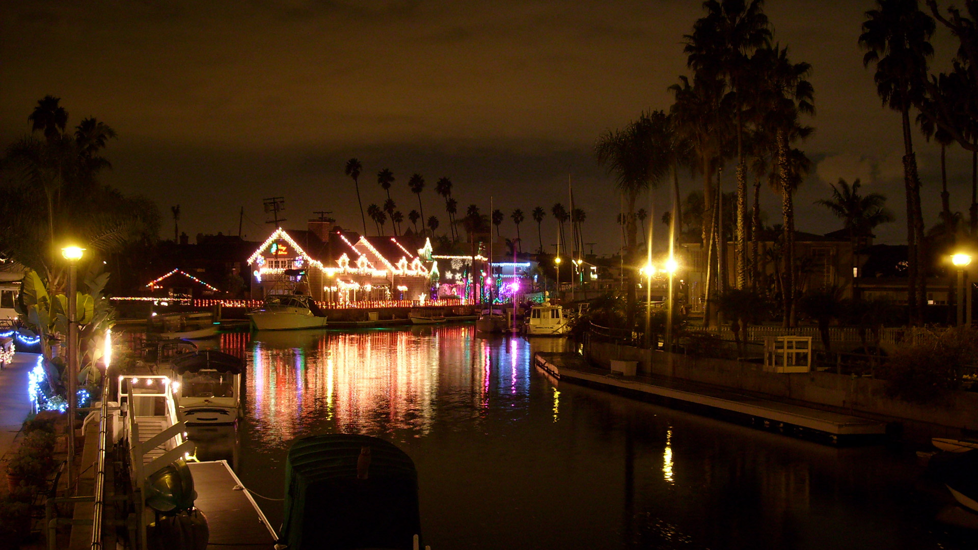 christmas architecture water free photo