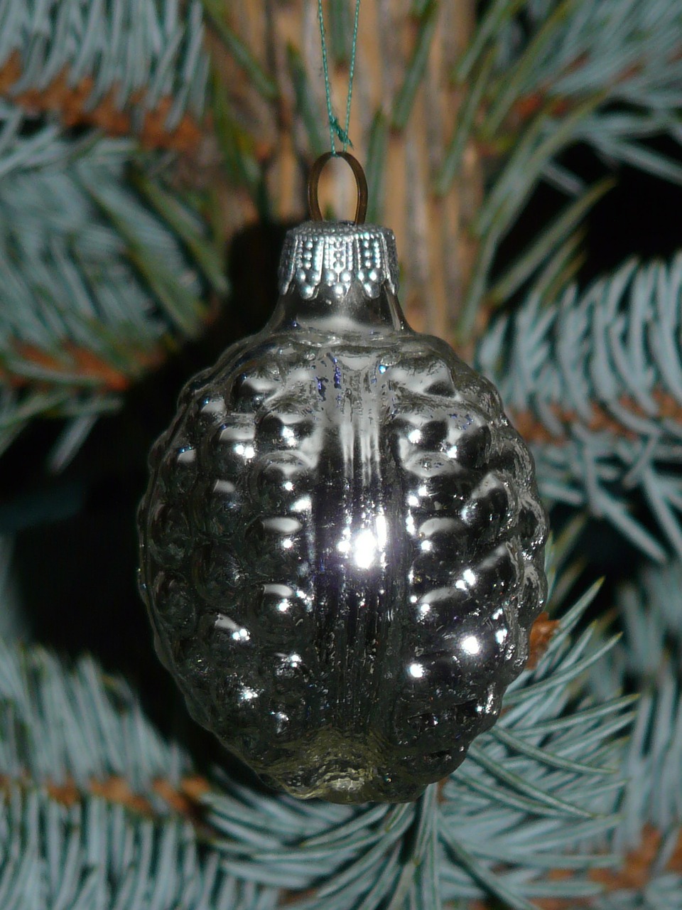christmas ornament pine cones christmas ornaments free photo