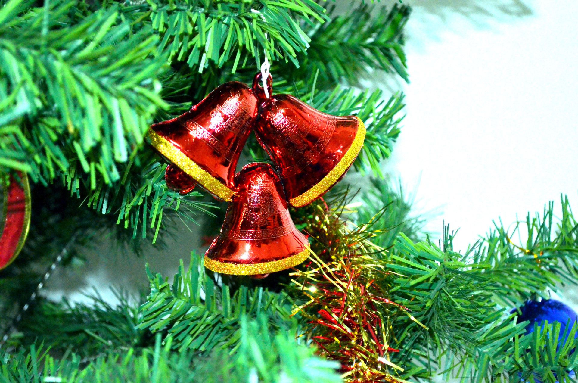 ornaments christmas tree free photo