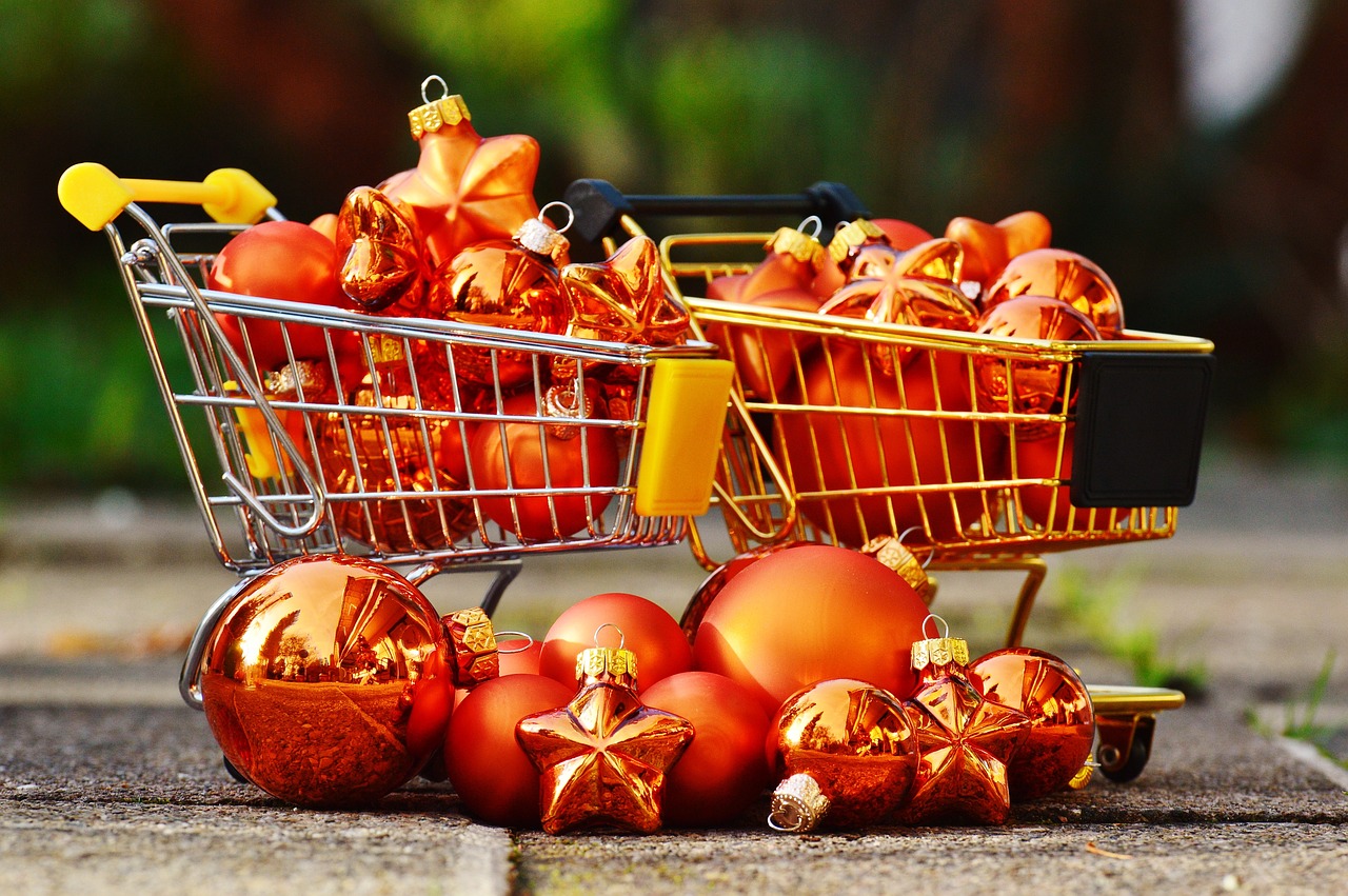christmas shopping trolleys christbaumkugeln free photo