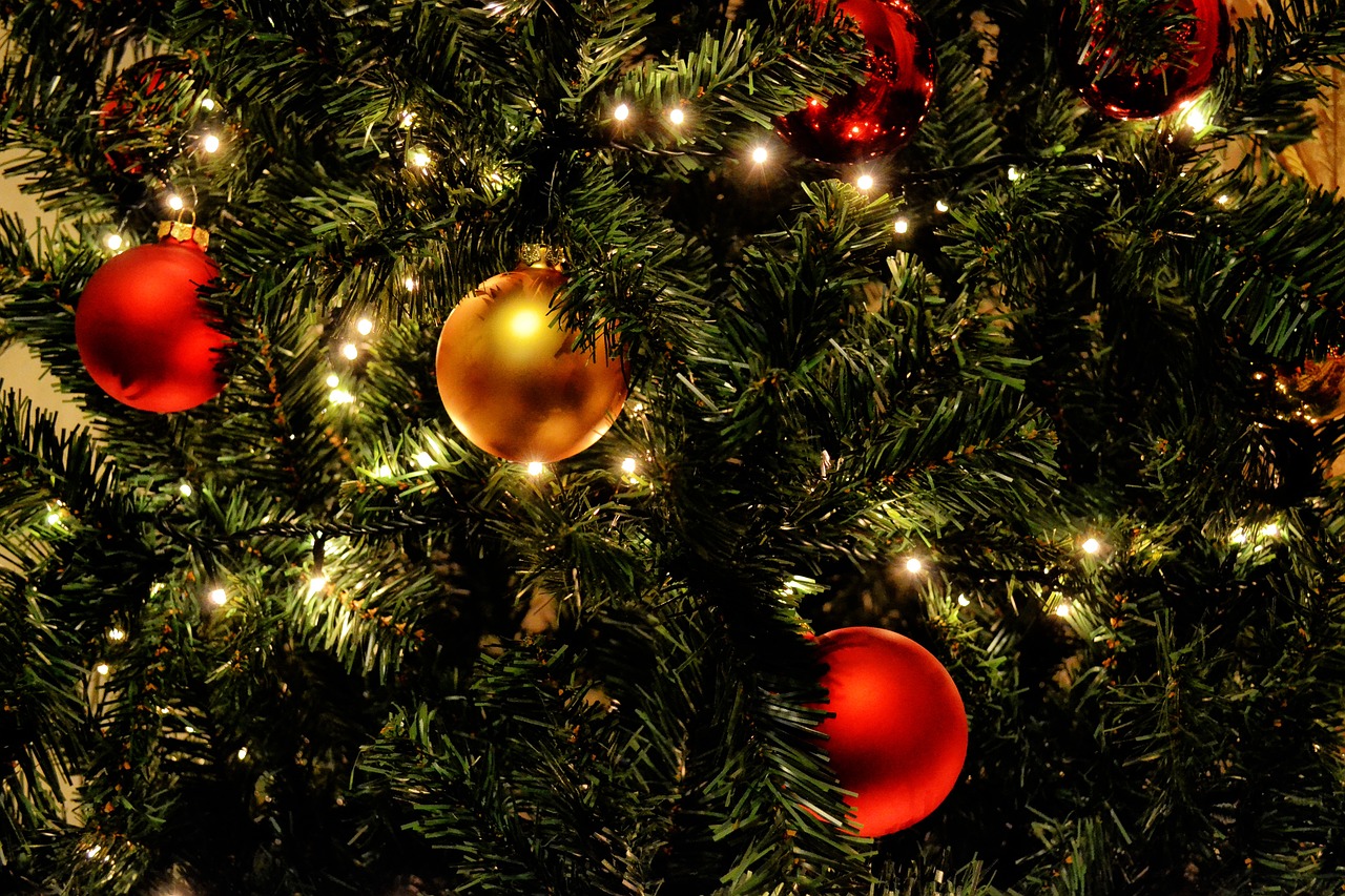 christmas tree lights balls free photo