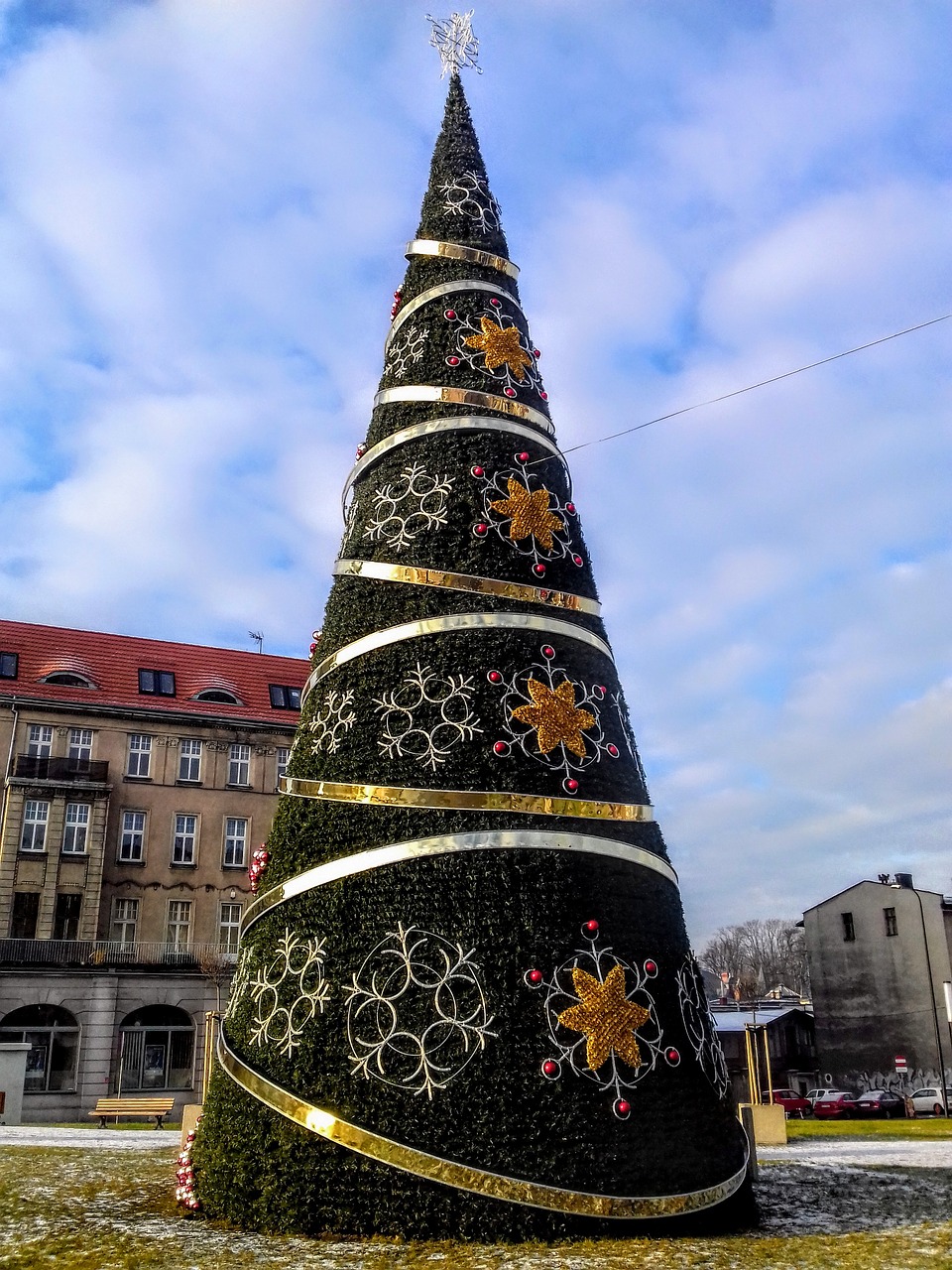 christmas tree gliwice december 2017 free photo