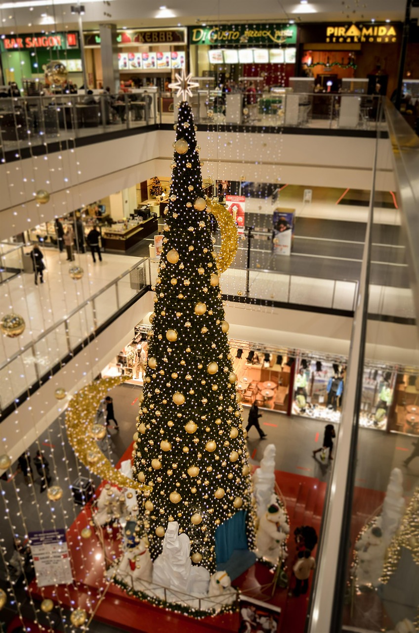 christmas tree holidays shopping mall free photo