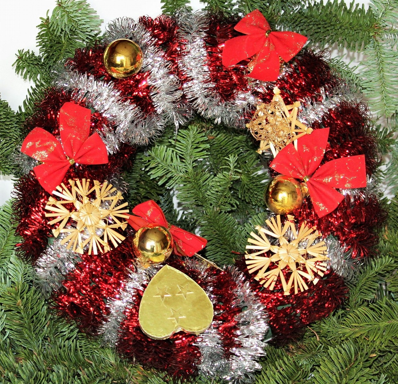 christmas wreath poinsettia christmas free photo