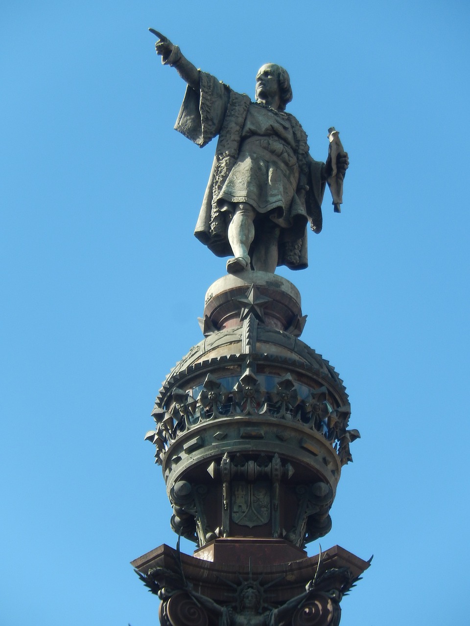 christopher colombus statue barcelona free photo