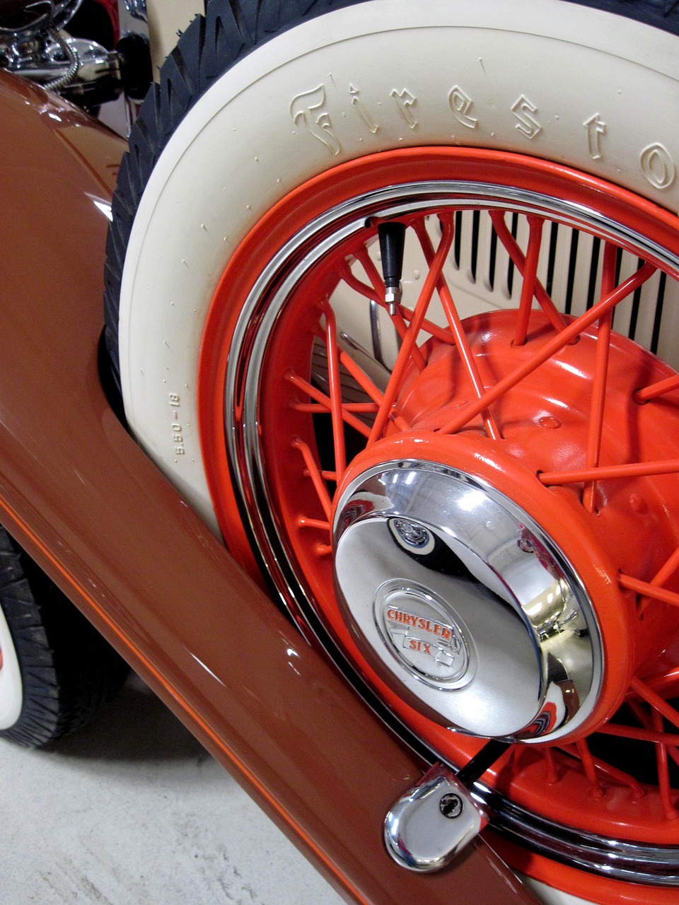 chrysler sport coupe 1932 tire free photo