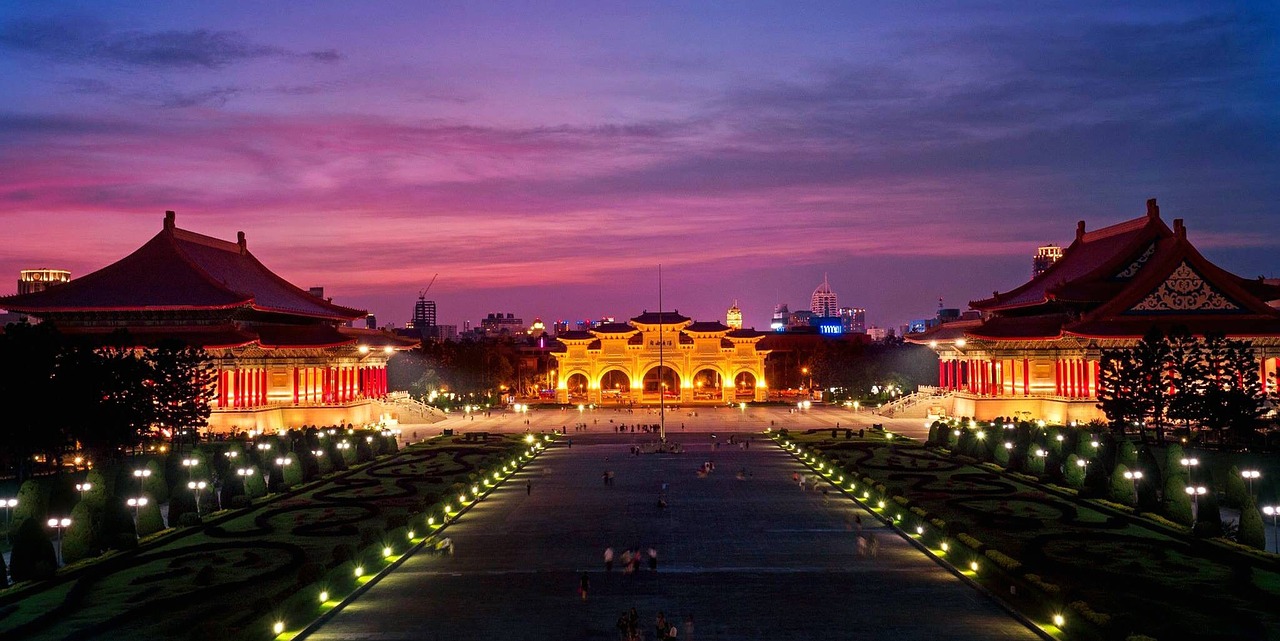 chung cheng age reading hall at dusk landscape free photo