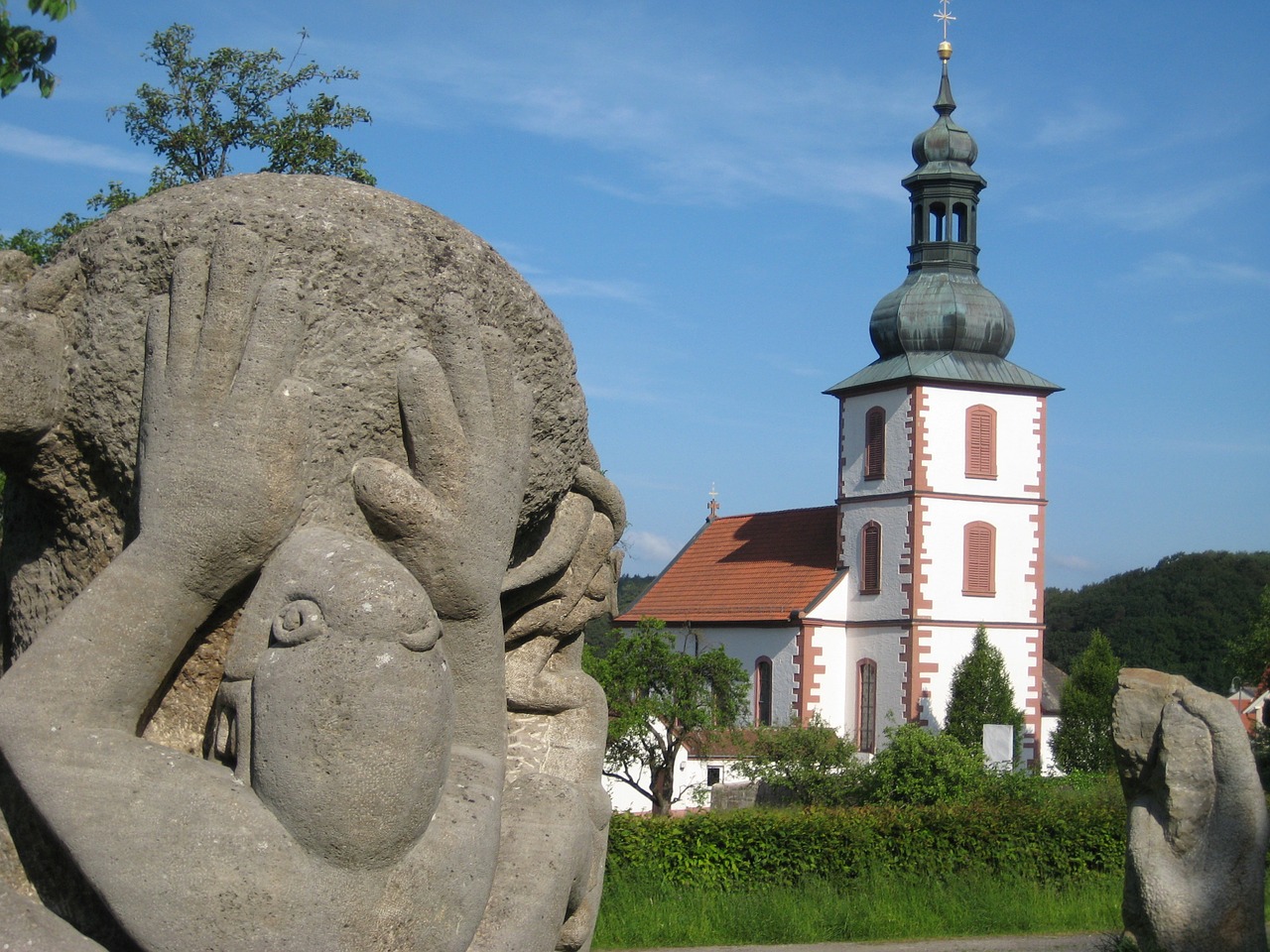 church sculpture monument free photo