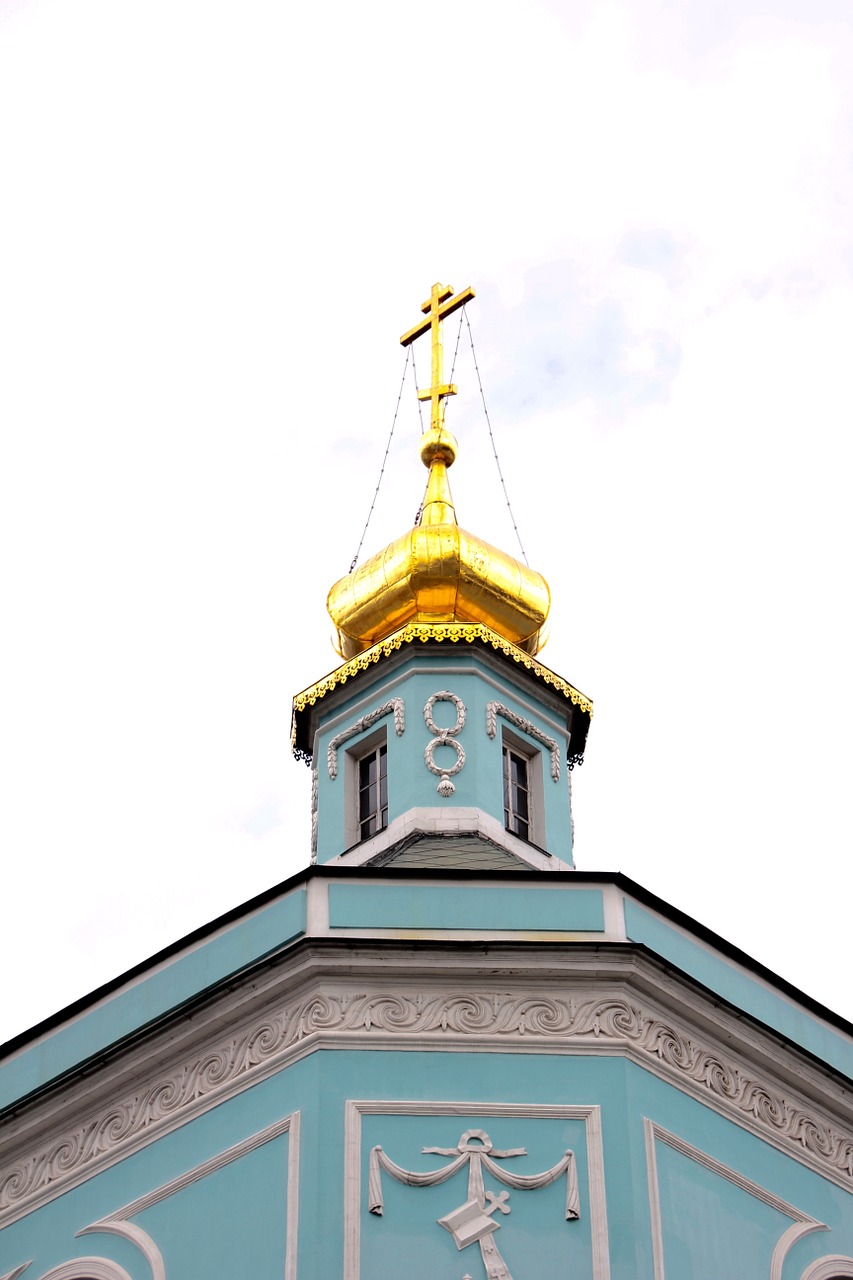 church golden dome free photo