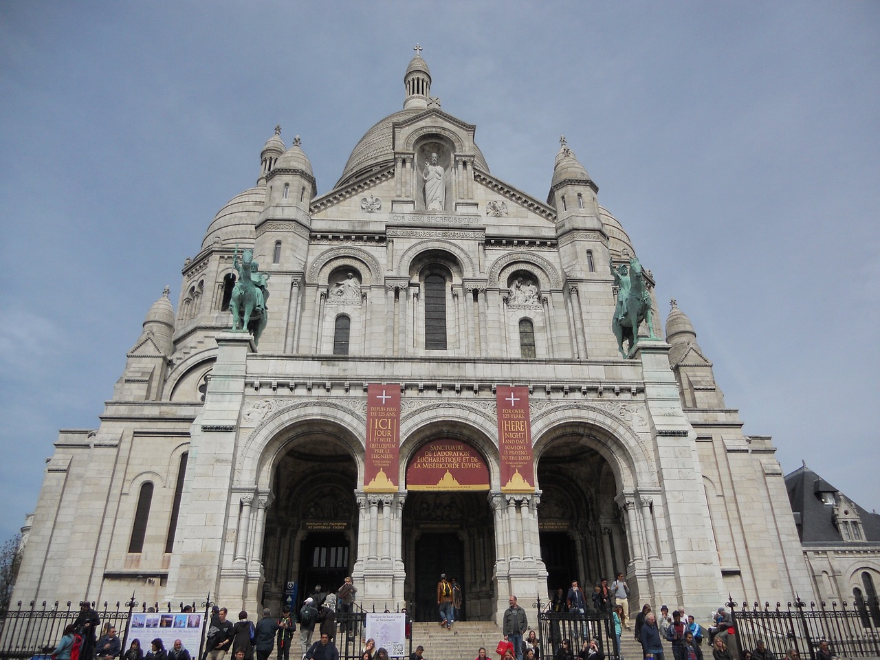 sacre coeur sacred heart church free photo