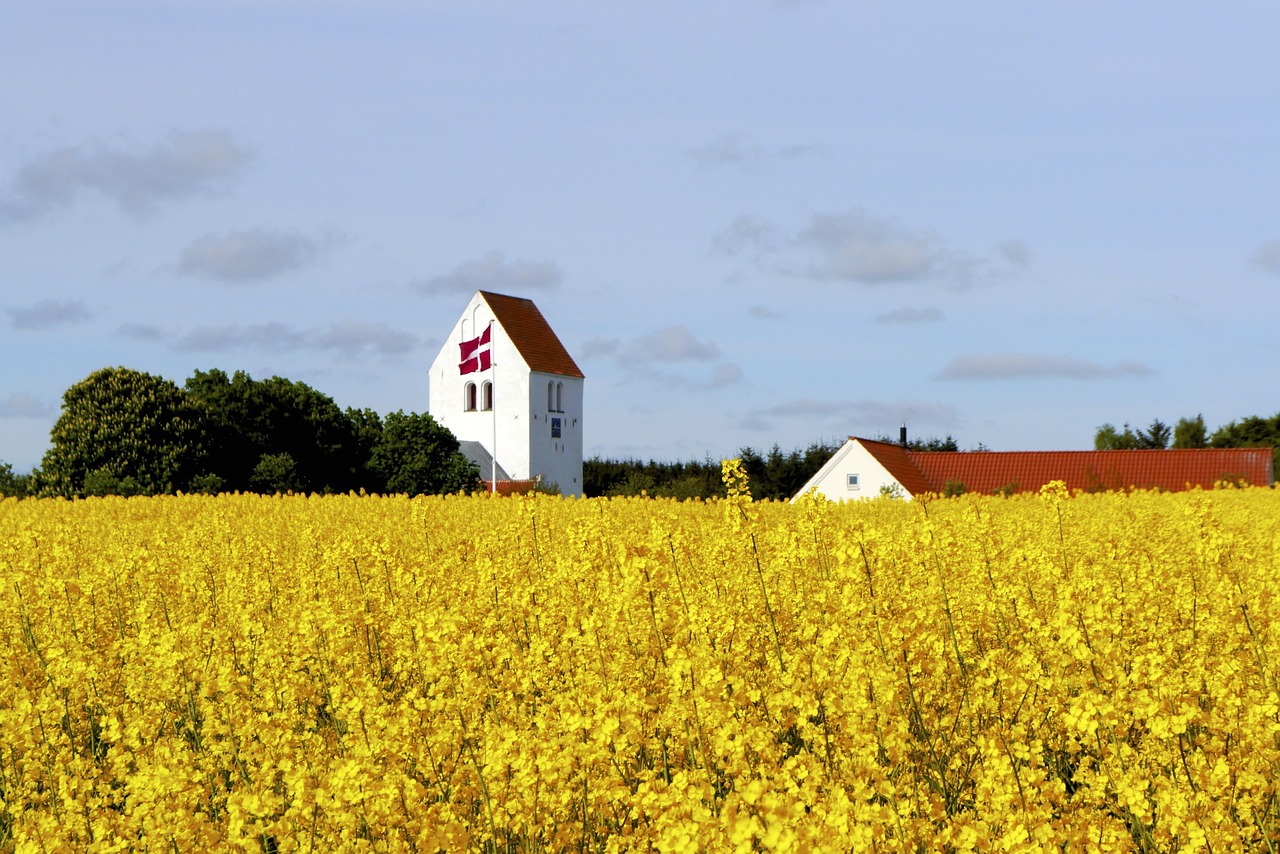 church sky yellow free photo