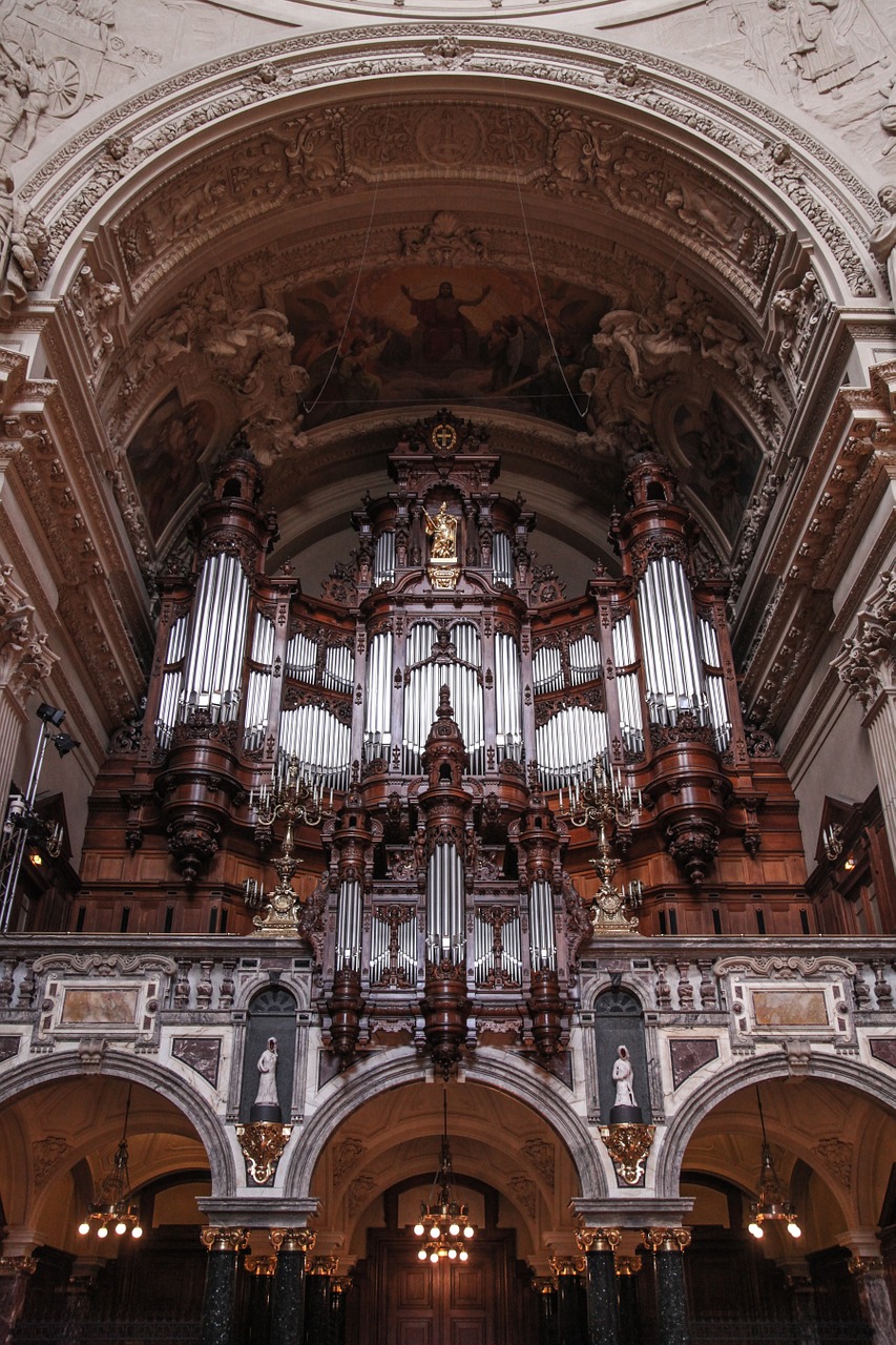 church organ ceiling free photo