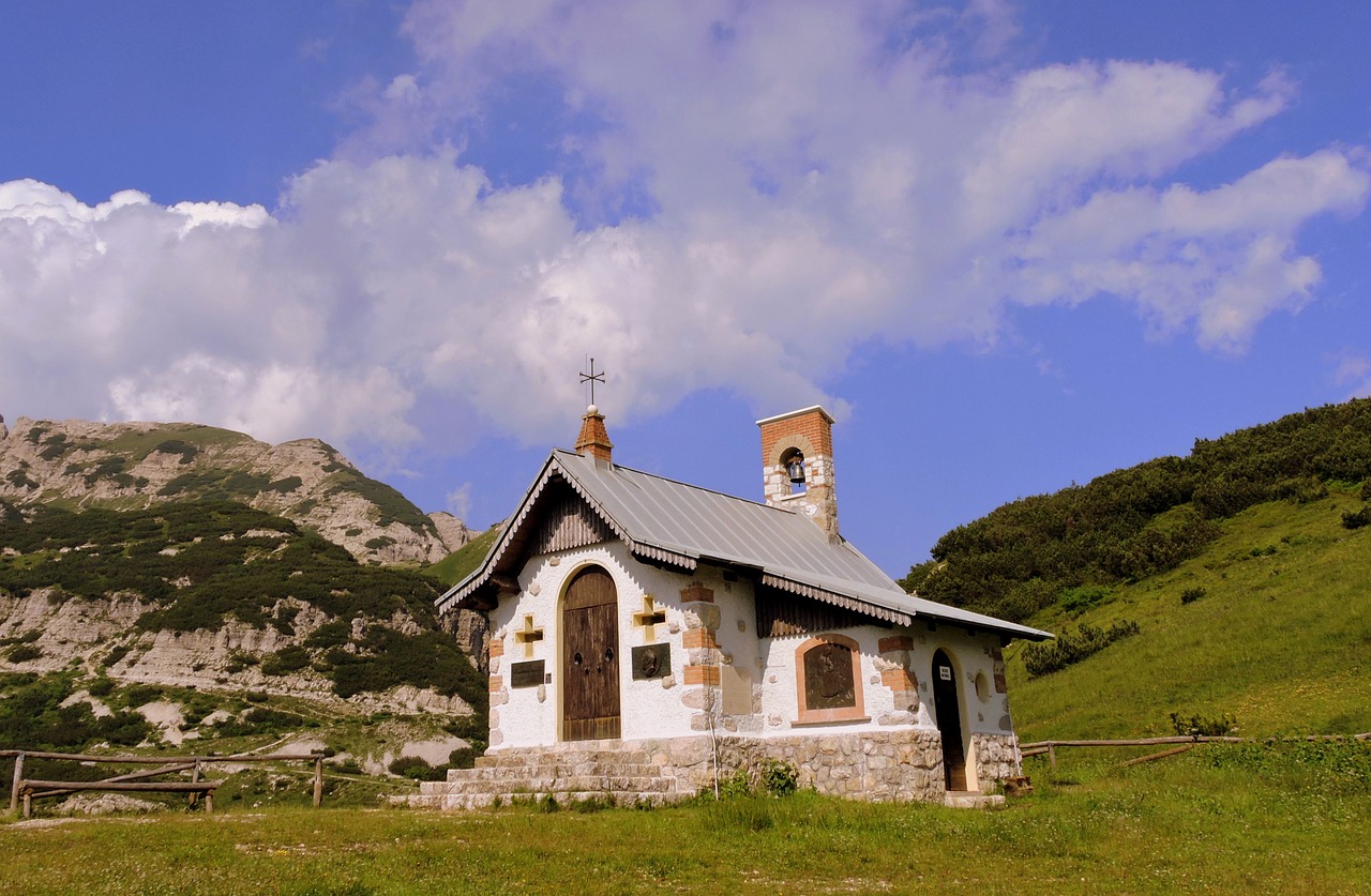 church mountain prato free photo