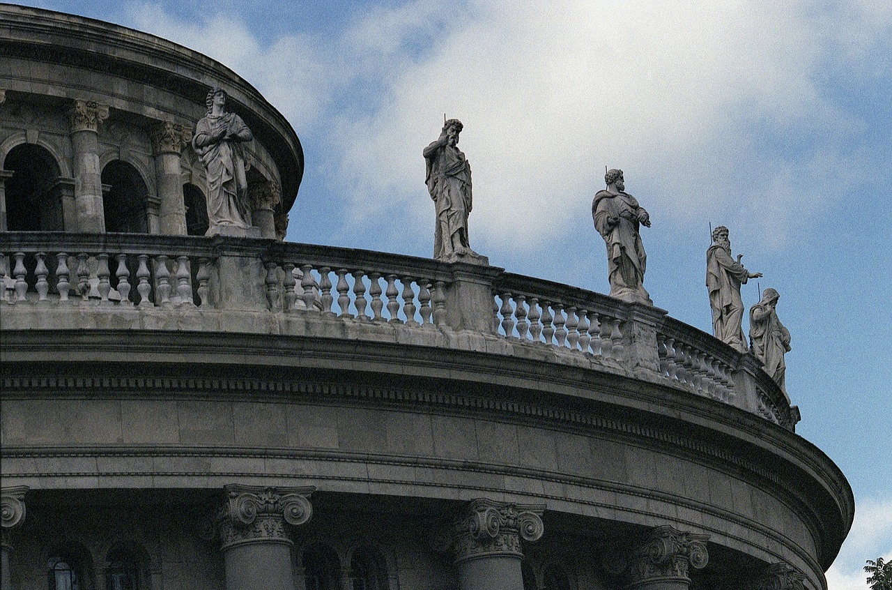 church statues saints free photo