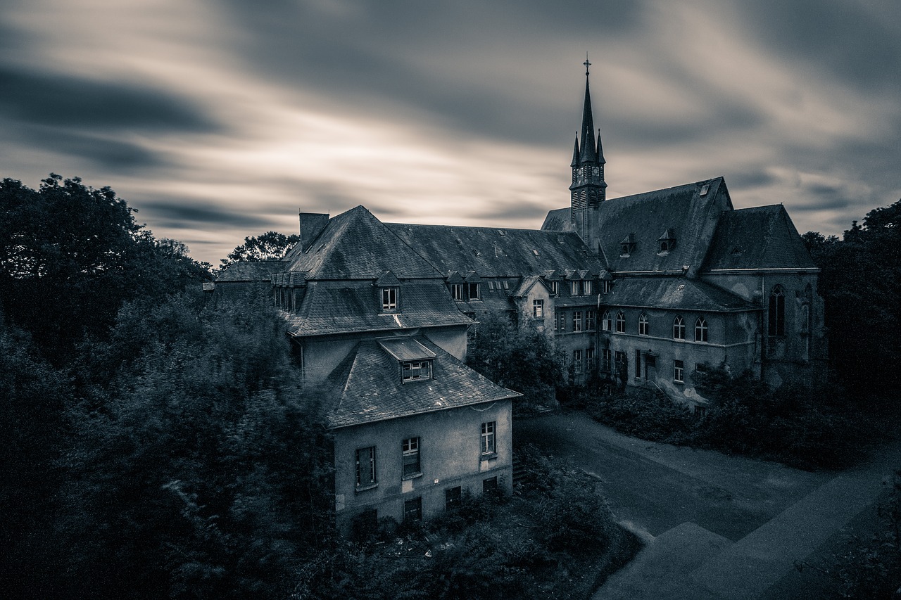 church architecture old building free photo