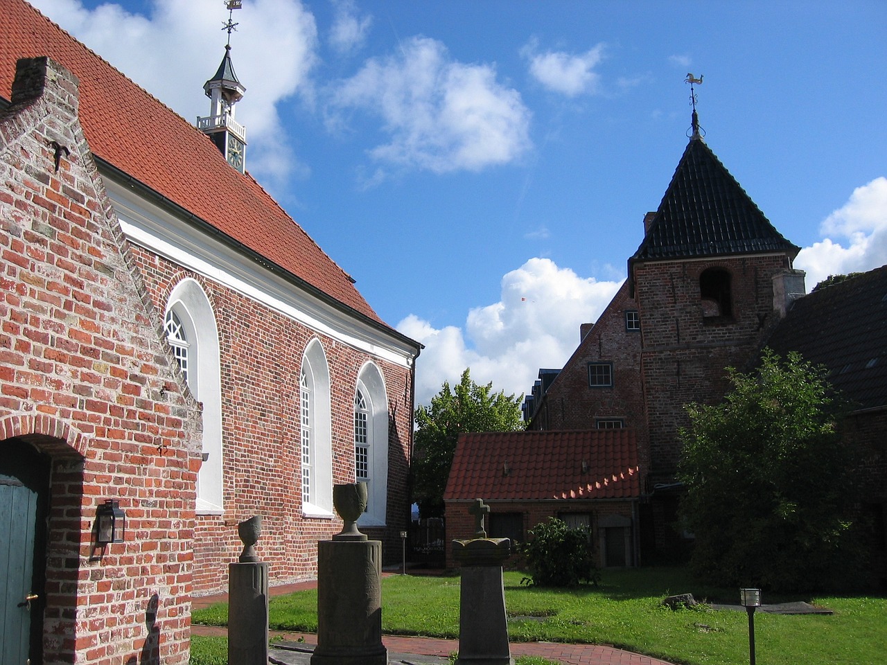 church northern germany cemetery free photo