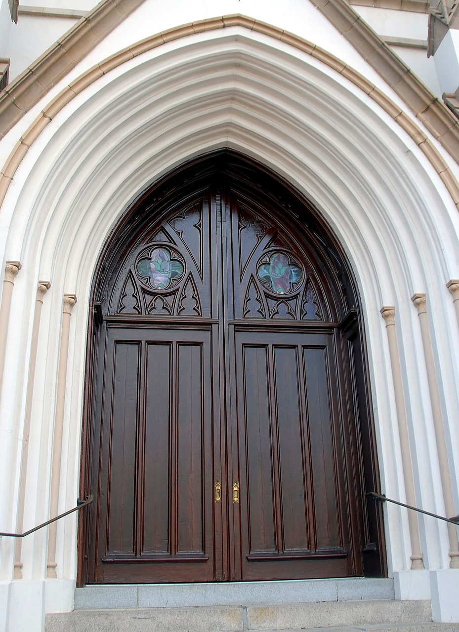 church doorway entrance free photo