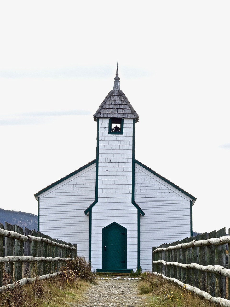 church white wooden free photo