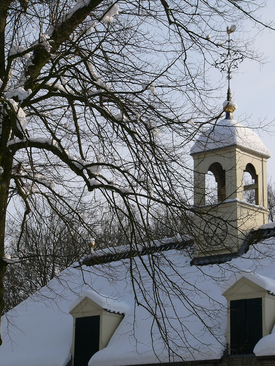 church snow frost free photo