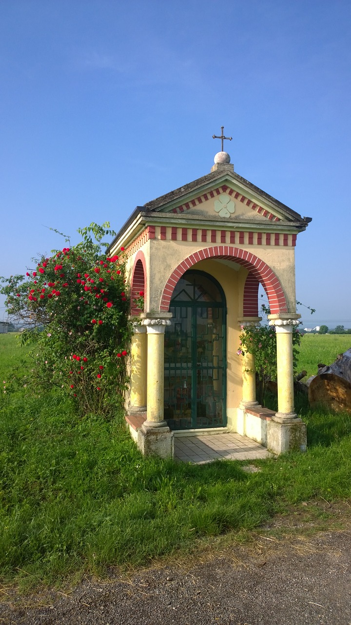 church italy small free photo