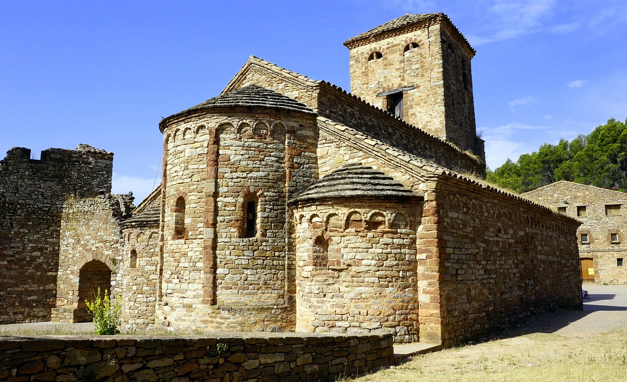 church temple architecture free photo