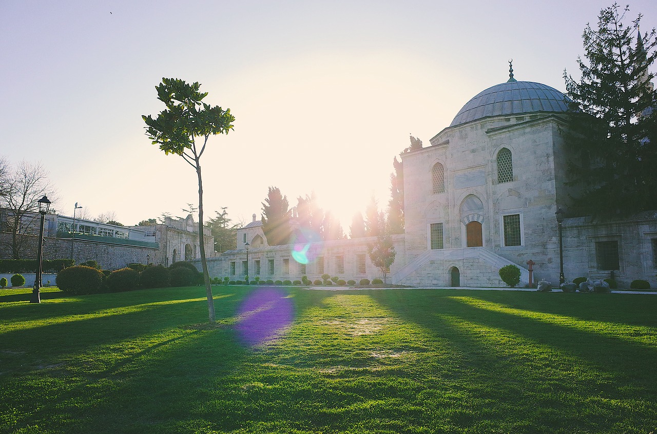 church sunshine the scenery free photo