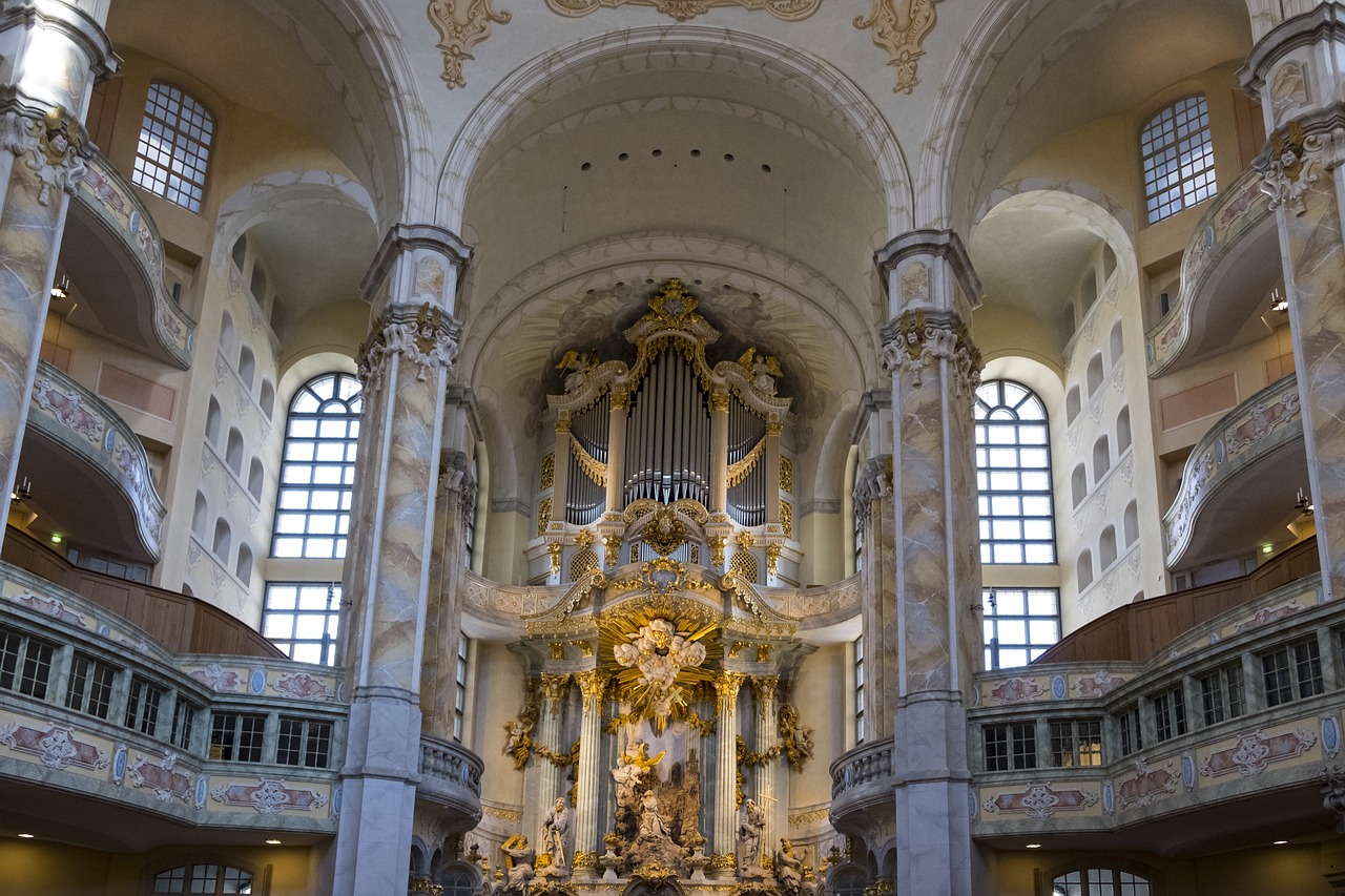 church frauenkirche dresden free photo