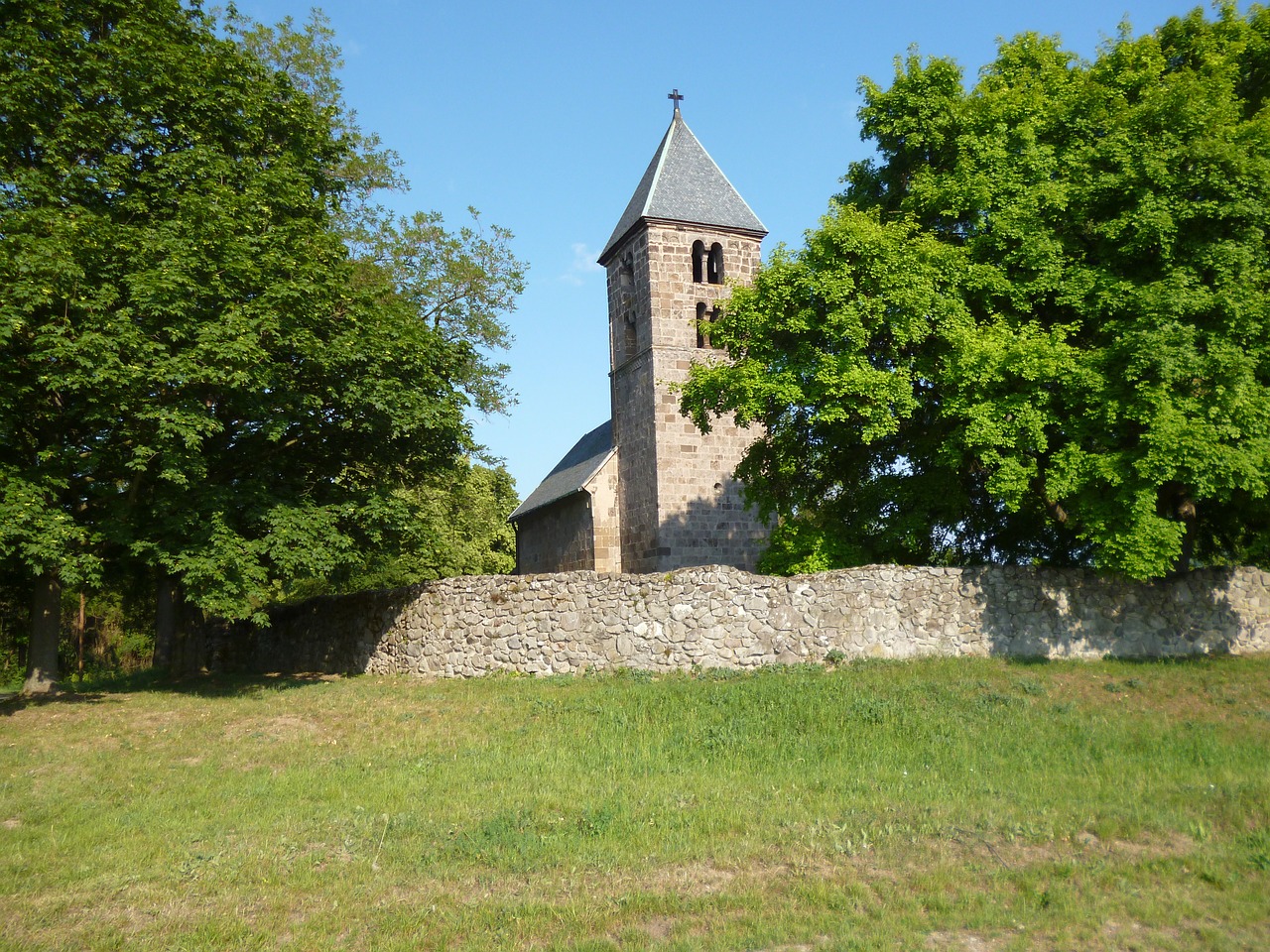 church börzsöny landscape free photo